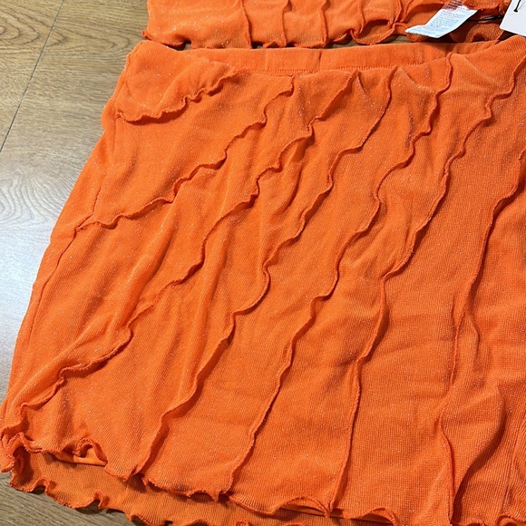 Orange Ripple Wave top and skirt set - Picture 2 of 7